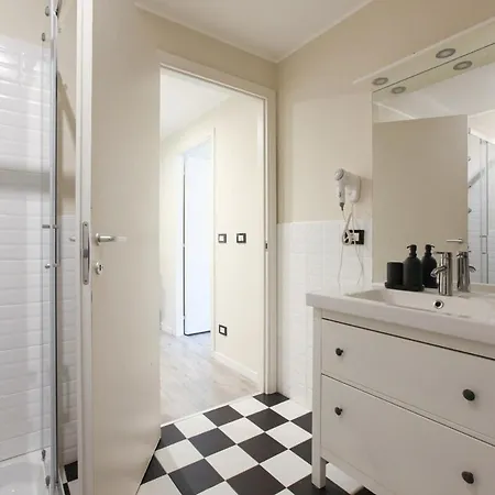 아파트 Station Spacious 2br Flat 밀라노