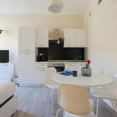 Station Spacious 2br Flat