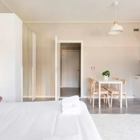Station Spacious 2br Flat 밀라노