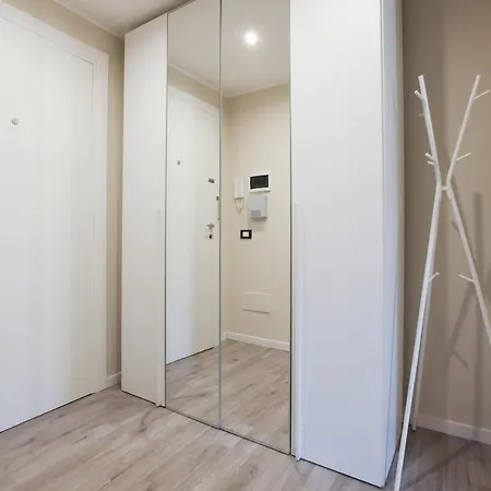 아파트 Station Spacious 2br Flat 밀라노