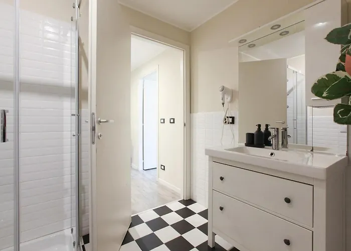 Appartamento Station Spacious 2br Flat Milano