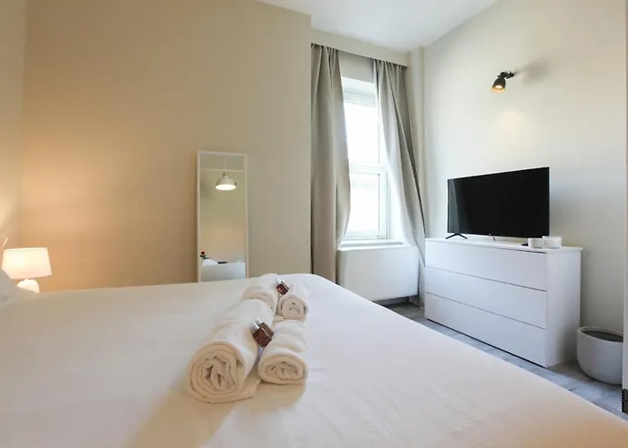 Station Spacious 2br Flat * Milano