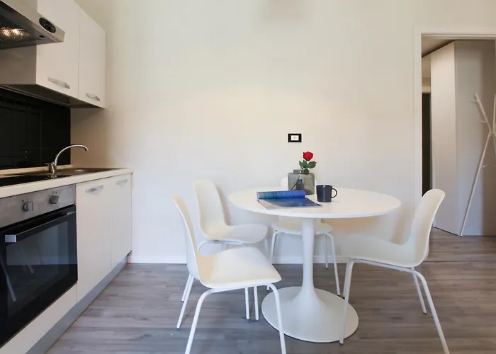 Station Spacious 2br Flat Milano